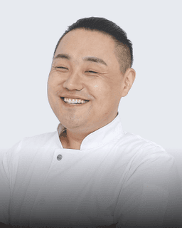 일하는용형